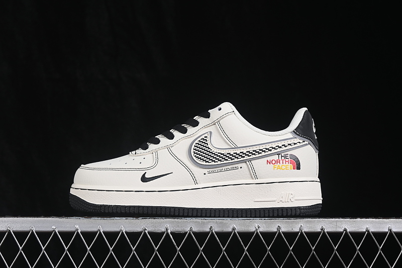 Nike Nike AIR FORCE 1 07 LOW CASUAL SNEAKERS WHITE/BLACK/WHITE · DD1982-349, photo 1