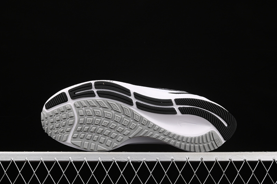 Nike [CW7356-100]-[AIR ZOOM PEGASUS 38 WHITE/PURE PLATINUM/VOLT/BLACK]-[WOMAN:36-39]-[MAN:40-45] - Image 13