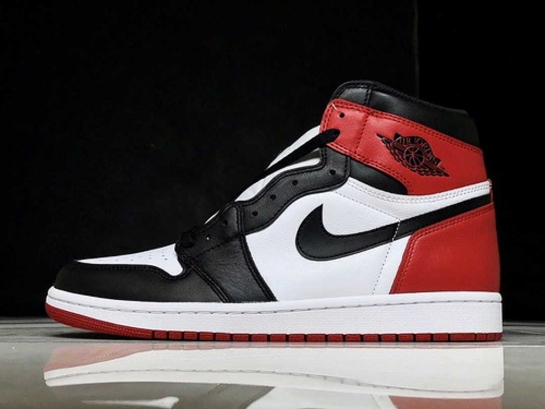 Jordan [555088-125]-[GET AIR JORDAN 1 RETRO HIGH OG BLACK TOE WHITE/BLACK-GYM RED]-[MAN:40.5-45], photo 1