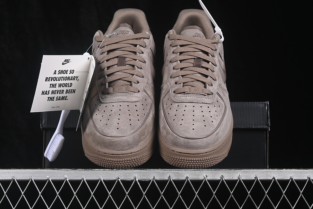 Nike [HV4406-200]-[AIR FORCE 1 07 LOW CASUAL SNEAKERS BROWN/GREY]-[WOMAN:36-39]-[MAN:40-46] - Image 12