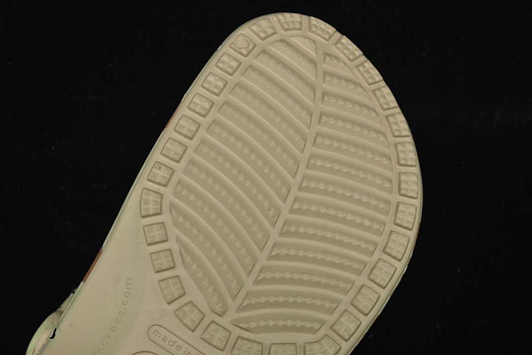 Crocs [XLARGE X CROCS CLASSIC CLOG GREEN/BROWN]-[WOMAN:36-39]-[MAN:40-46] - Image 3