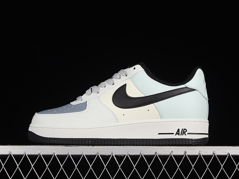 Nike Nike AIR FORCE 1 LOW 07 WHITE/BLACK/LIGHT BLUE · GL5696-779, photo 1