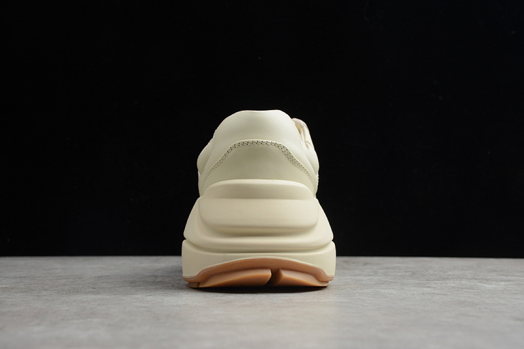 On Running [GU*CCI SHOES BEIGE/BLACK/BEIGE]-[WOMAN:35-39]-[MAN:40-44] - Image 2