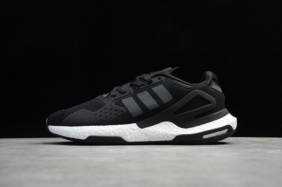 DAY JOGGER SHOES CORE BLACK/CORE BLACK/CLOUD WHITE · FW4058, photo 1