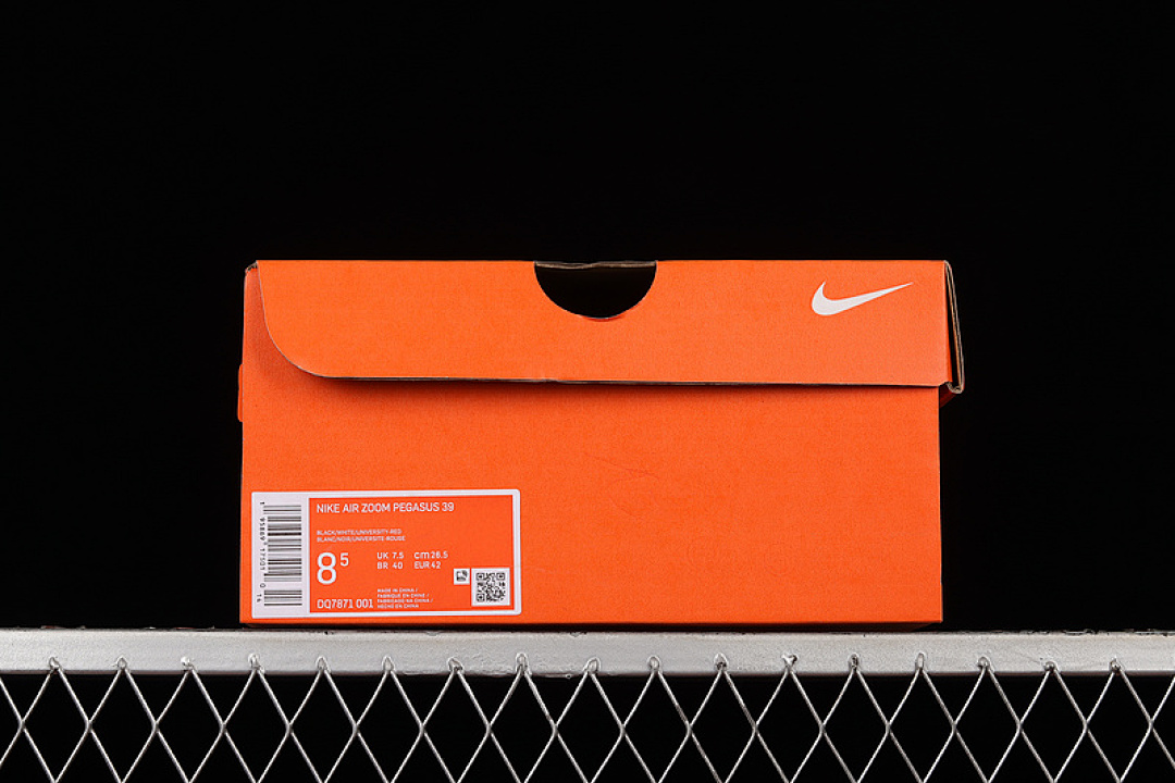Nike [DQ7871-001]-[AIR ZOOM PEGASUS 39 BLACK/WHITE/UNIVERSITY RED]-[MAN:39-45] - Image 11