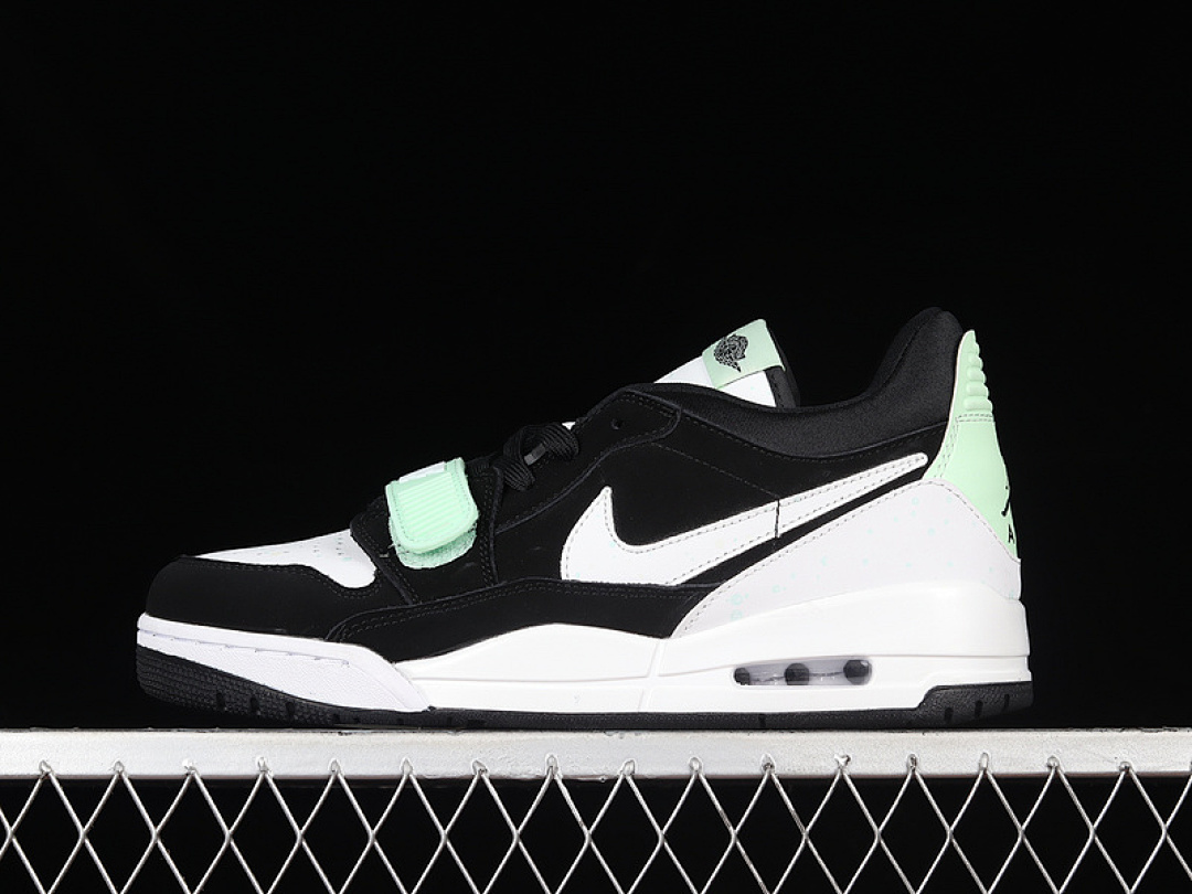Jordan AIR Jordan LEGACY 312 LOW GS BLACK/WHITE/TEAL TINT · CJ5500-013, photo 1