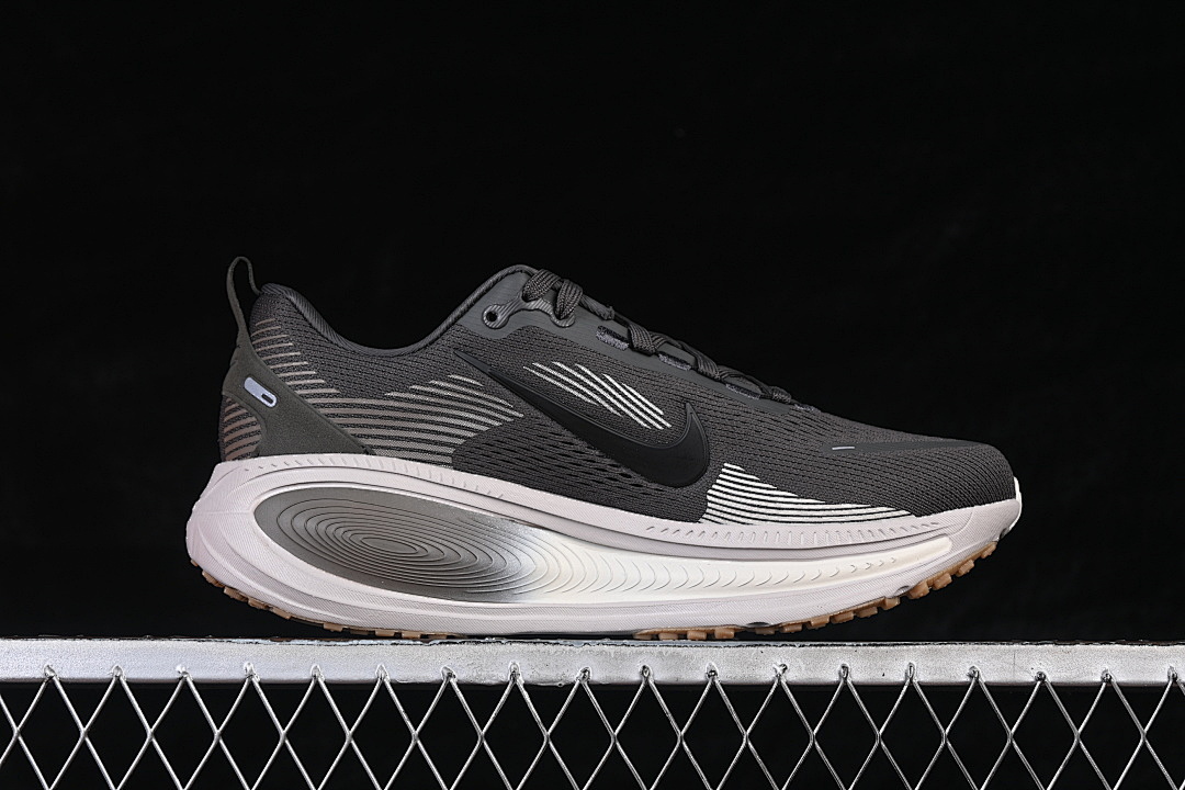 Nike [HM6803-215]-[AIR ZOOM VOMERO 18 GTX CASUAL SHOES BLACK/LIGHT GRAY]-[WOMAN:39]-[MAN:40-46] - Image 15