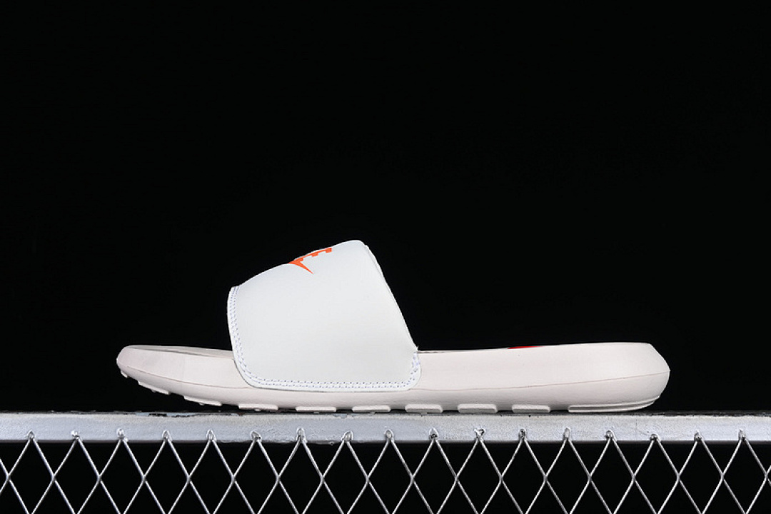 Nike [CN9675-108]-[VICTORI ONE SLIDE WHITE/YELLOW/RED]-[WOMAN:36-39]-[MAN:40-45] - Image 2
