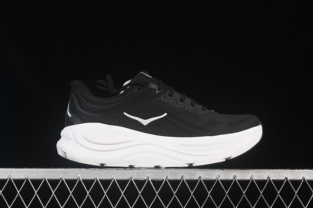 On Running [1162011 BWHT]-[HOKA ONE BONDI 9 BLACK/WHITE]-[WOMAN:36-39]-[MAN:40-45] - Image 16