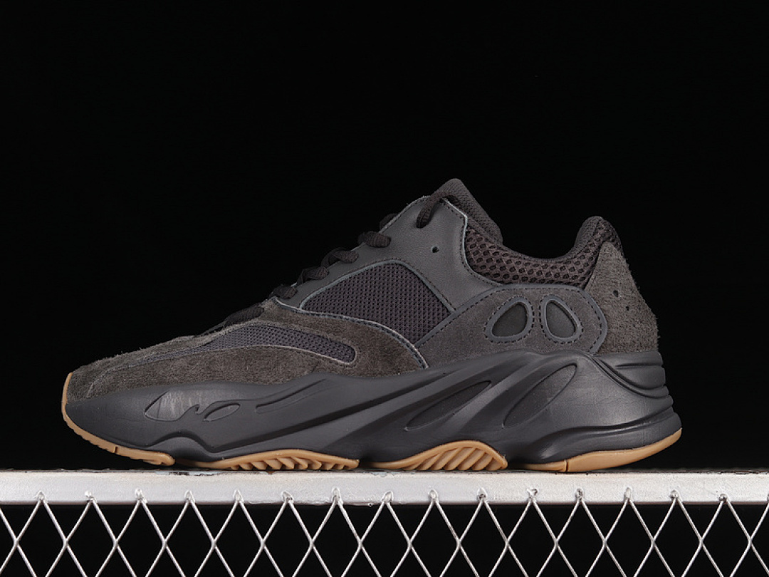 On Running [FV5304]-[OG YEEZY BOOST 700 UTILITY BLACK/UTILITY BLACK]-[UNISEX:36-48], photo 1