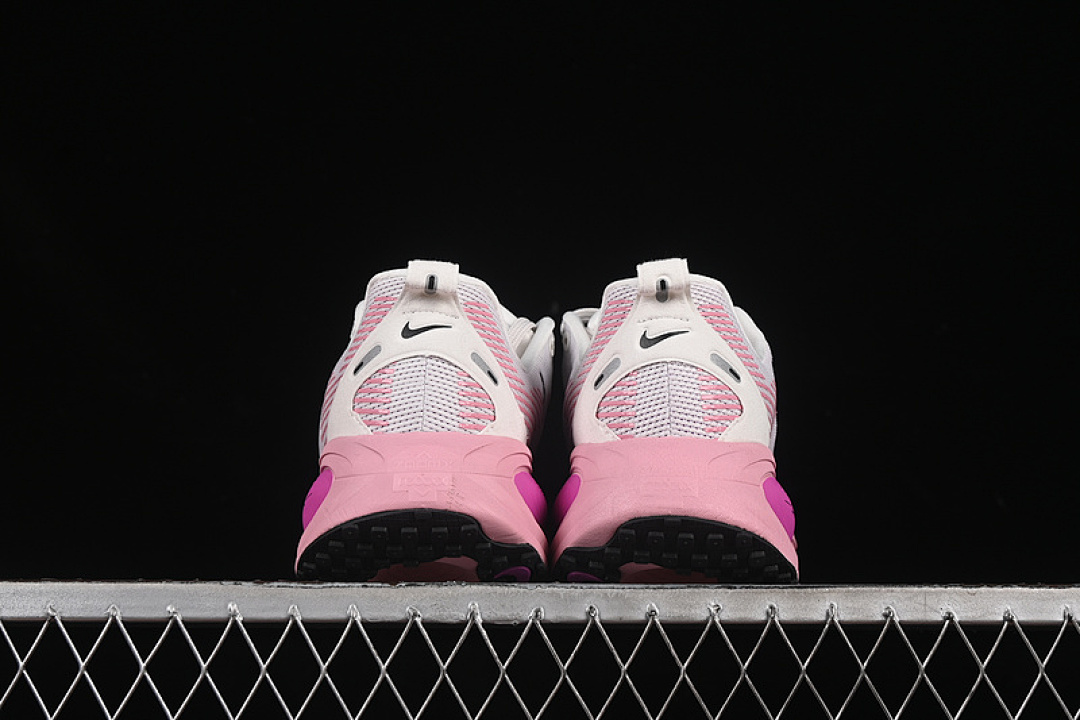 Nike [HM6804-105]-[AIR ZOOM VOMERO 18 SUMMIT WHITE/ELEMENTAL PINK/RED PLUM/BLACK]-[UNISEX:36-46] - Image 14