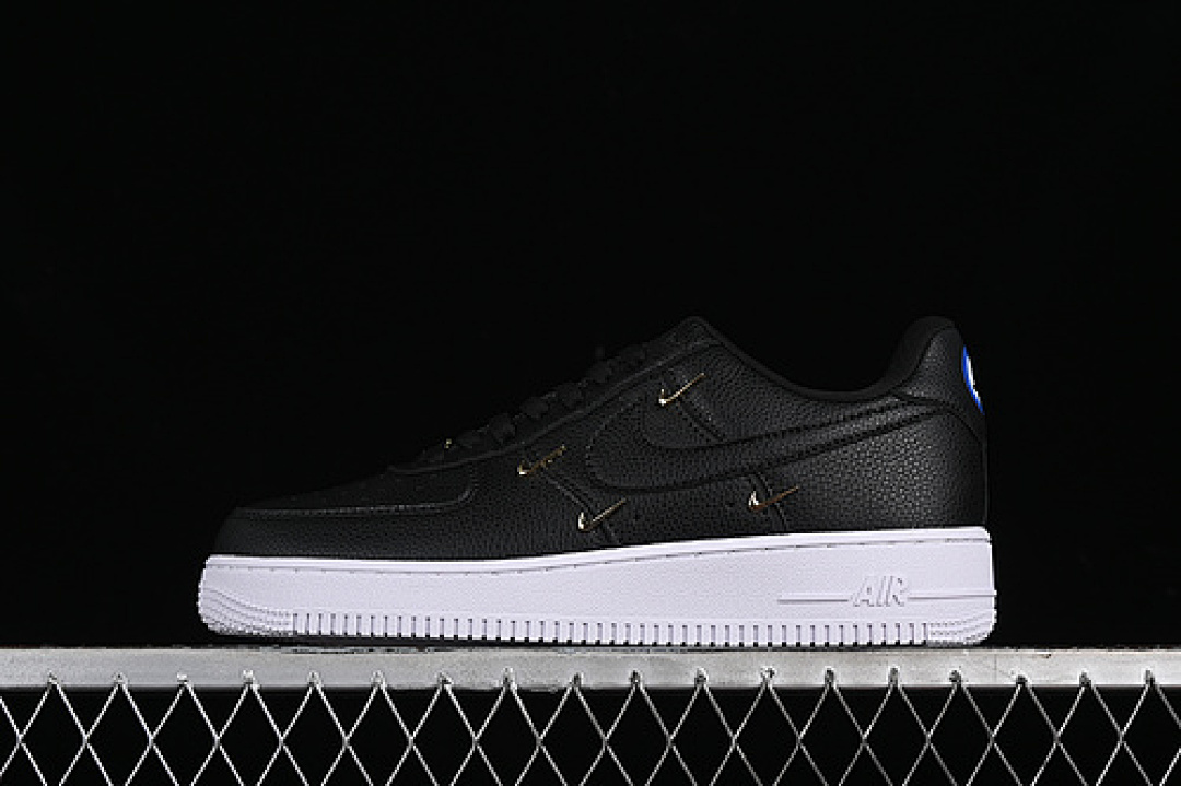 Nike Nike AIR FORCE 1 07 LOW SISTERHOOD BLACK/METALLIC GOLD/HYPER ROYAL/BLACK · CT1990-001, photo 1