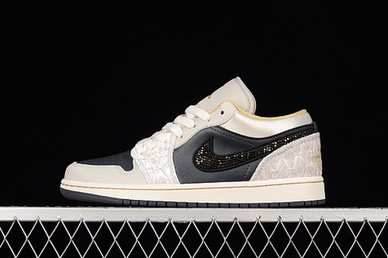 Jordan AIR Jordan 1 LOW SE BEADED SWOOSH ANTHRACITE/LIGHT BONE/SAIL/WOLF GREY/GOLD DUST · DV1762-001, photo 1