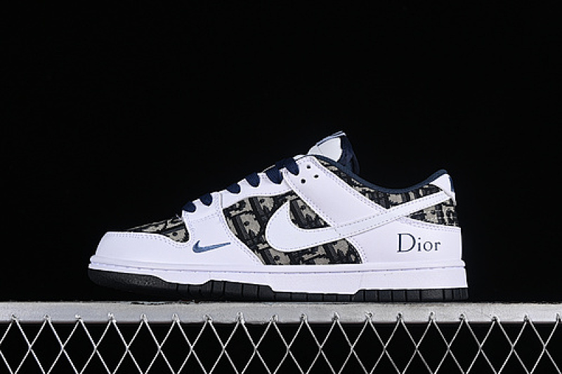 Nike SB DUNK LOW WHITE/BLUE/GREY · DR9158-007, photo 1