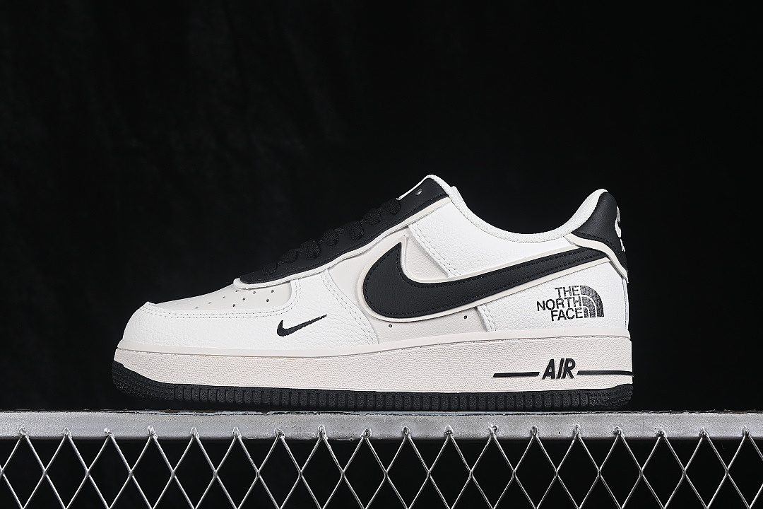 Nike Nike AIR FORCE 1 07 LOW CASUAL SNEAKERS WHITE/BLACK/WHITE · LF6688-001, photo 1
