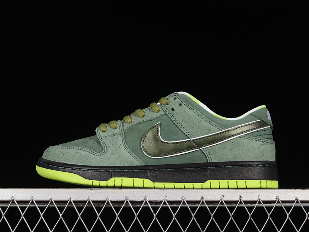 Nike CONCEPTS X DUNK LOW SB GREEN STONE/LEGION GREEN-FIR · BV1310-337, photo 1