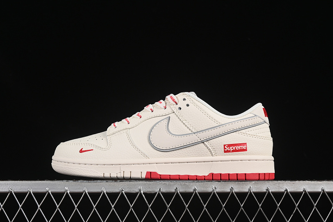 Supreme [XX3168-191]-[SB DUNK LOW SUPREME OFF WHITE/RED]-[WOMAN:36-39]-[MAN:40-45], photo 1