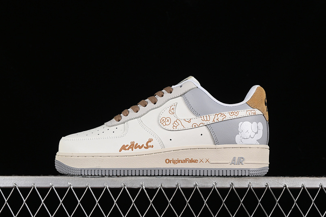 Nike [CW2288-207]-[AIR FORCE 1 07 LOW X KAWS WHITE/GREY/BROWN]-[WOMAN:36-39]-[MAN:40-45], photo 1