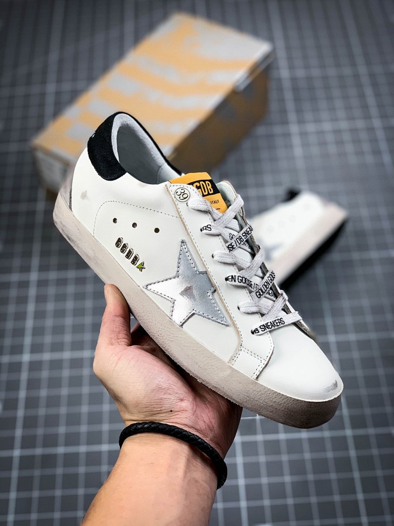 Golden Goose [GOLDEN*GOOSE SUPER STAR WHITE/BLACK/SILVER]-[WOMAN:35-40], photo 1