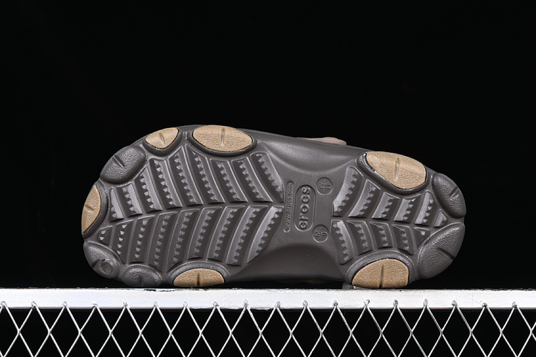 Crocs [CROCS CLASSIC CLOG BROWN/GREY]-[WOMAN:37-39]-[MAN:40-46] - Image 9