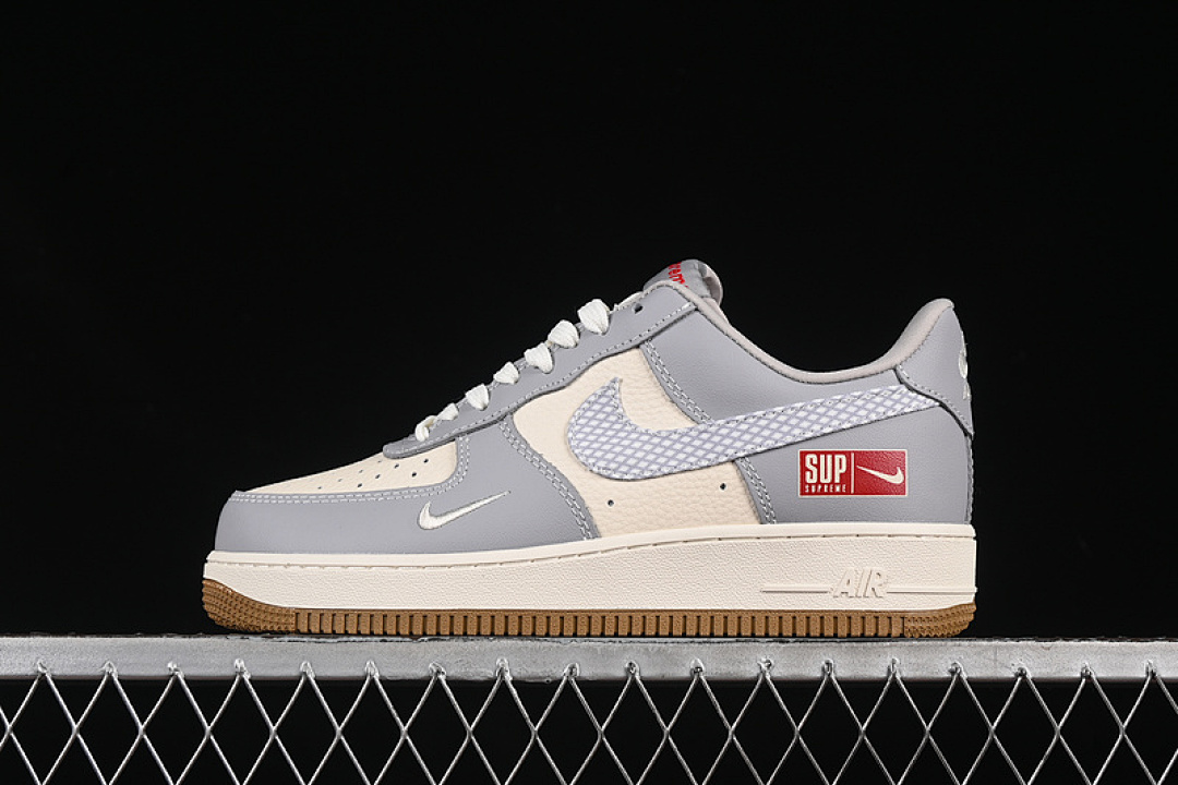 Nike [KK1988-075]-[AIR FORCE 1 07 LOW SUPREME WHITE/GREY]-[WOMAN:36-39]-[MAN:40-45] - Image 2