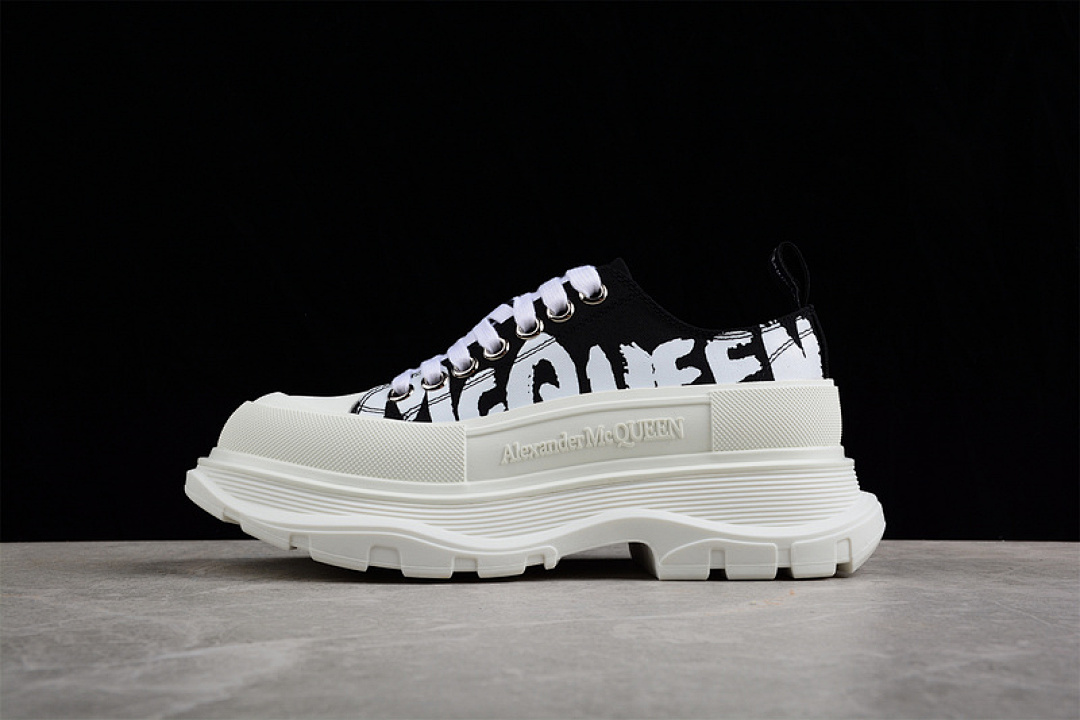 Alexander McQueen [ALEXANDER MCQUEEN SNEAKERS WHITE/WHITE/BLACK]-[WOMAN:35-39]-[MAN:40-44], photo 1