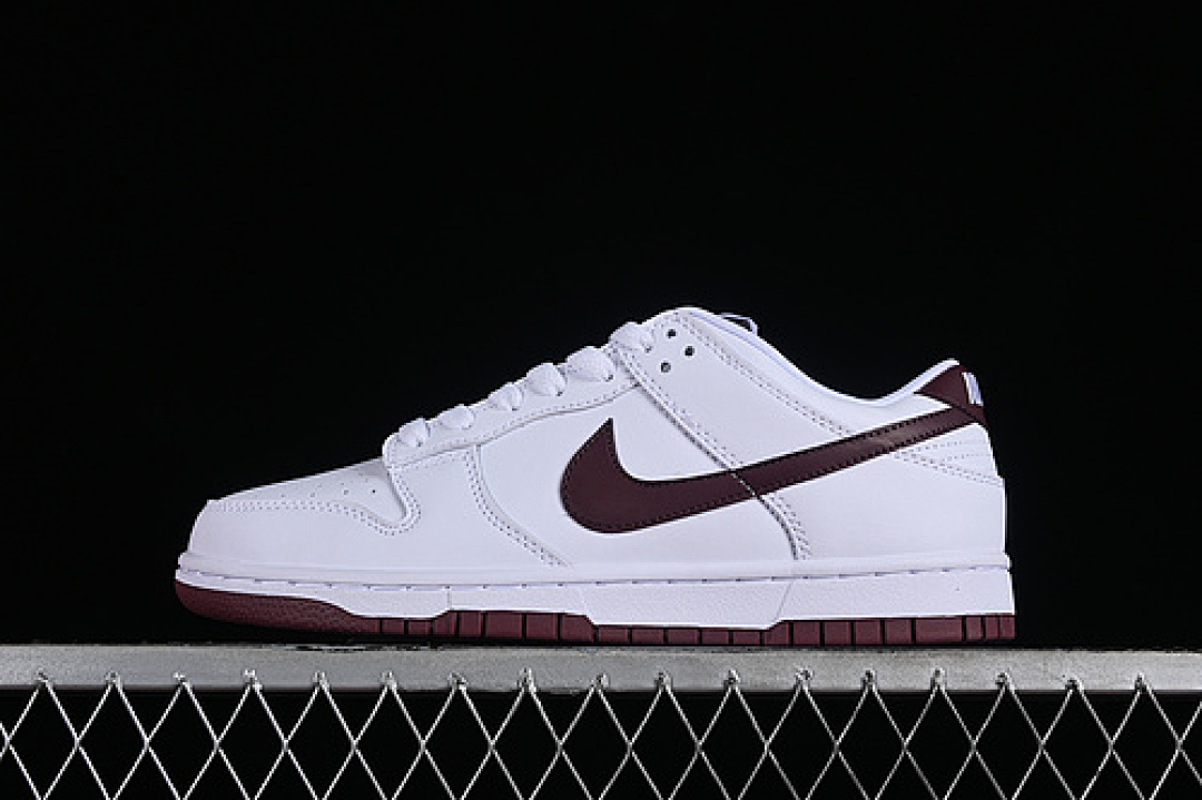Unbranded [DV0831-102]-[SB DUNK LOW WHITE/NIGHT MAROON/WHITE]-[WOMAN:36-39]-[MAN:40-46], photo 1