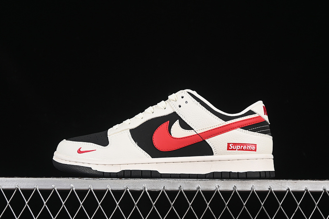 Unbranded [CS1688-102]-[SB DUNK LOW SUP WHITE/RED/BLACK]-[WOMAN:36-39]-[MAN:40-45], photo 1