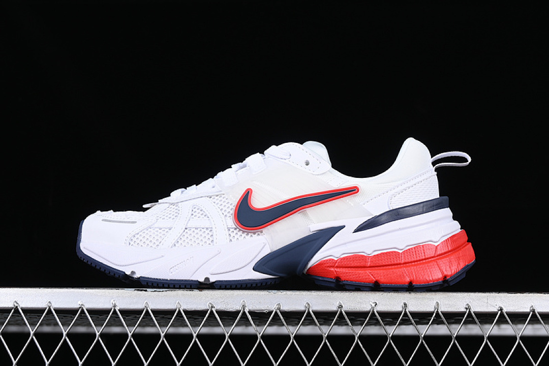 Unbranded [FD0736-110]-[V2K RUNTEKK 3XL WHITE/BLACK/RED]-[WOMAN:36-39]-[MAN:40-45], photo 1