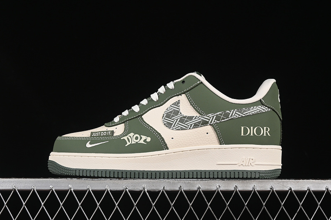 Nike [KK1988-081]-[AIR FORCE 1 07 LOW WHITE/GREEN]-[WOMAN:36-39]-[MAN:40-45] - Image 2