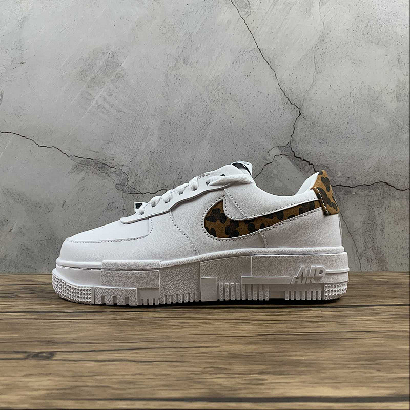 Nike Nike AIR FORCE 1 PIXEL SE WHITE/WHITE/LEOPARD PRINT · CV8481-100, photo 1