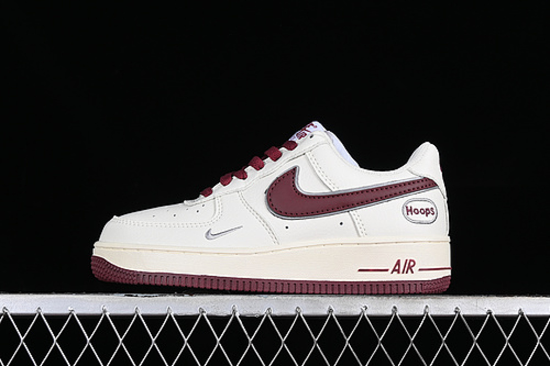 Nike [HP2369-009]-[AIR FORCE 1 07 LOW HOOPS WHITE/RED]-[WOMAN:36-39]-[MAN:40-45], photo 1