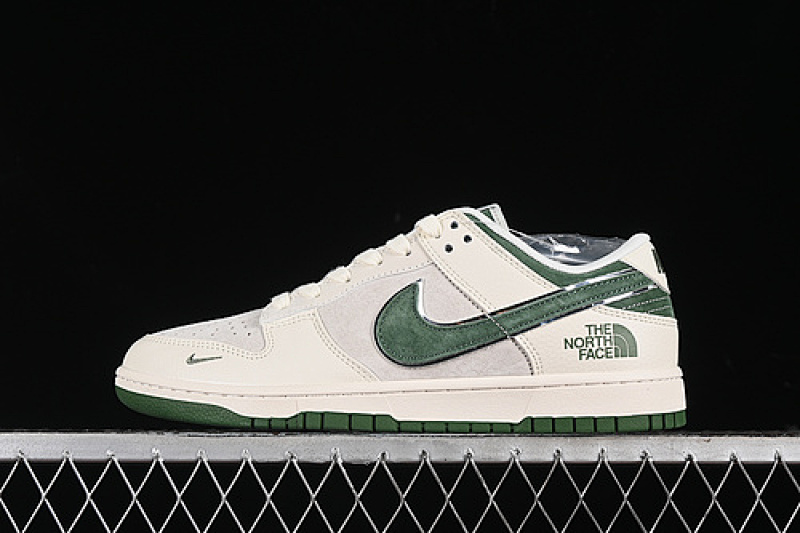 Nike SB DUNK LOW WHITE/GREY/GREEN · DQ1098-511, photo 1