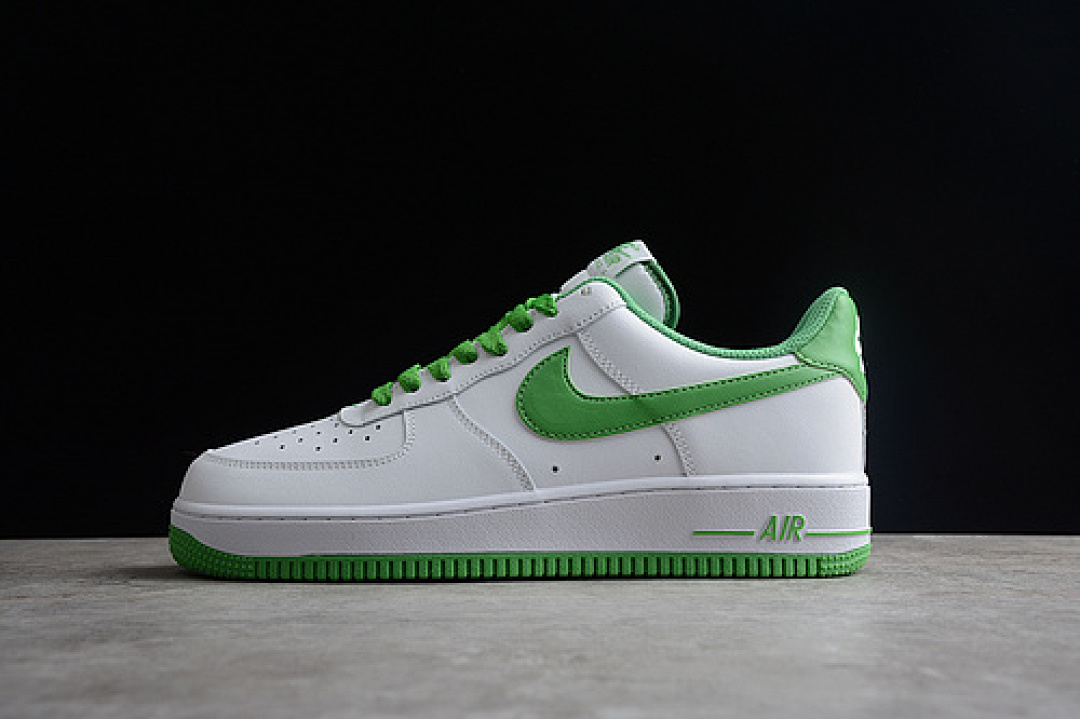 Nike Nike AIR FORCE 1 07 LOW WHITE/WHITE/GREEN · DH7561-105, photo 1