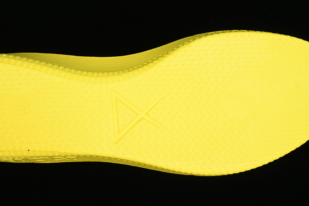 Nike [555286-077]-[KOBE 8 SYSTEM GREY/YELLOW/BLACK]-[MAN:40-46] - Image 4