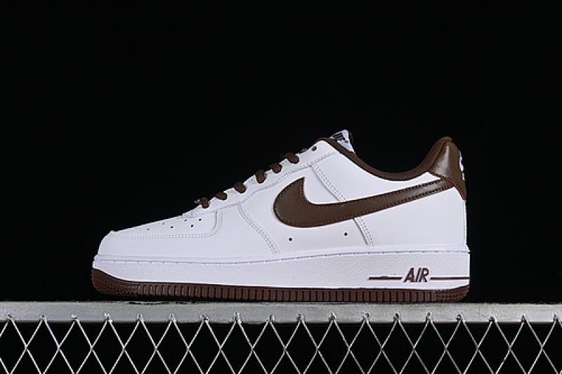 Nike Nike AIR FORCE 1 07 LOW WHITE/BISON/VARSITY RED · 306509-121, photo 1