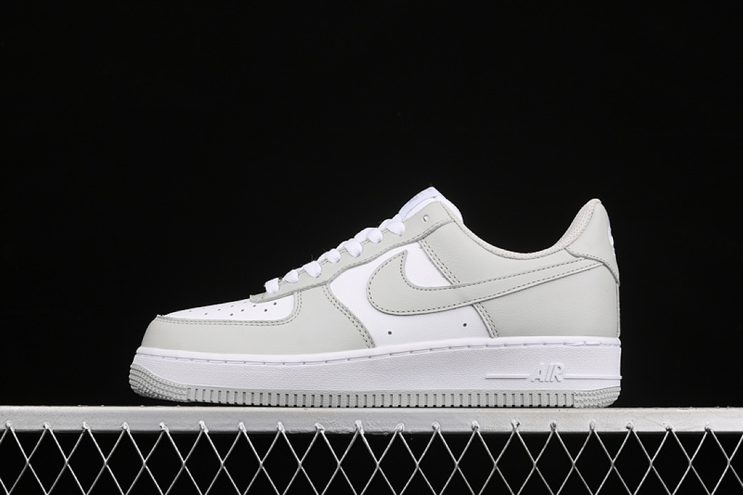 Nike Nike AIR FORCE 1 LOW 07 WHITE/LIGHT GREY/WHITE · AA1726-201, photo 1