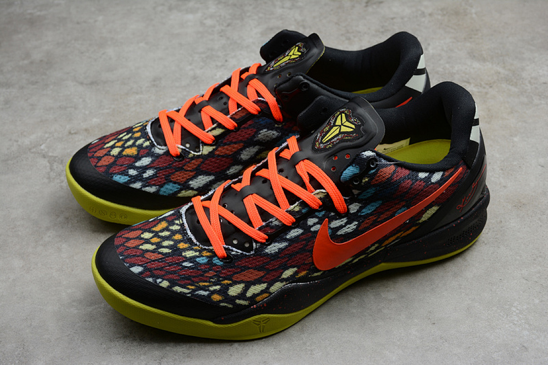 Nike [555286-060]-[KOBE 8 SYSTEM GC CHRISTMAS BLACK/BRIGHT CRIMSON]-[MAN:40-46] - Image 16