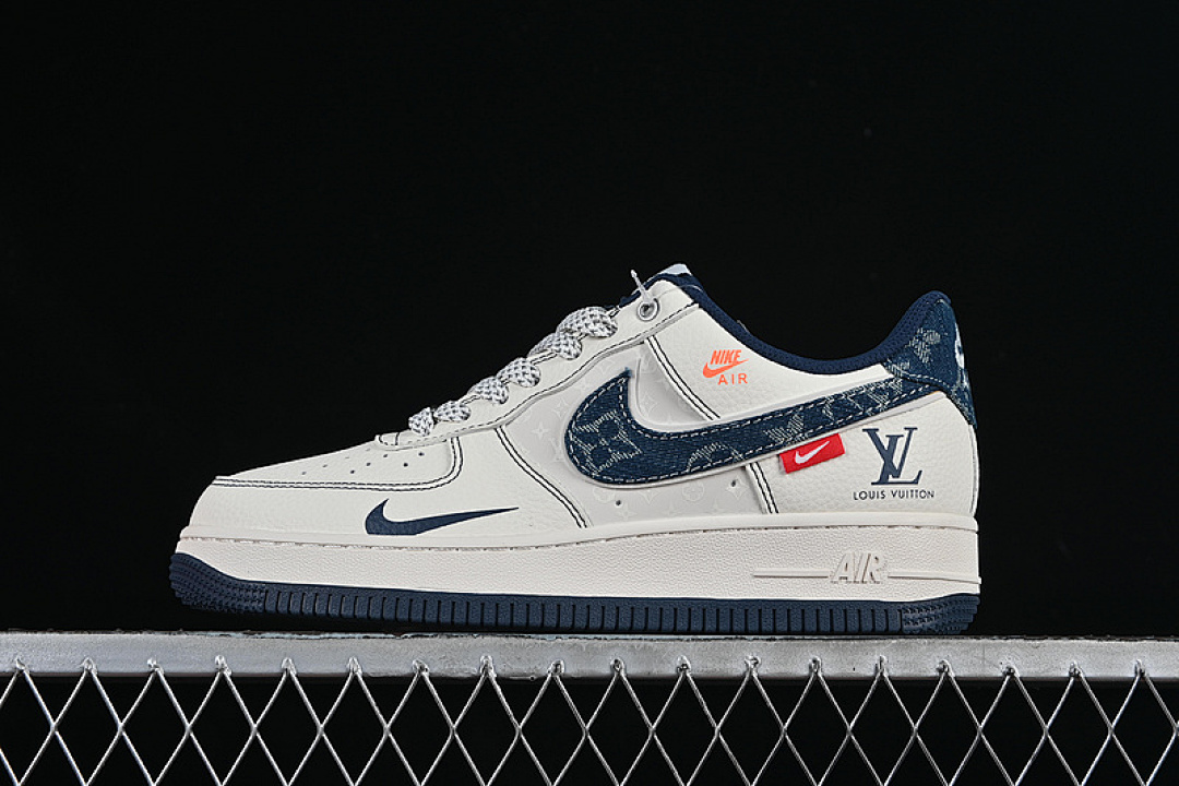 Nike Nike AIR FORCE 1 07 LOW LV WHITE/BLUE/BLACK · YX5066-345, photo 1