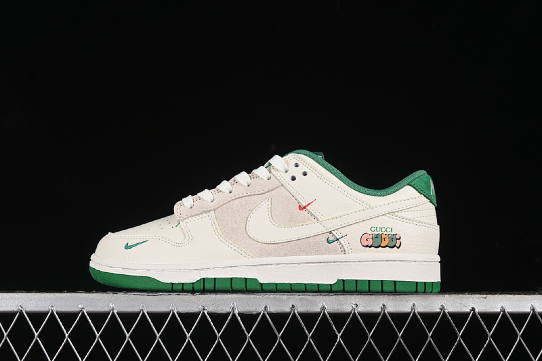 Unbranded [KK1688-052]-[SB DUNK LOW GU*CCI WHITE/GREY/GREEN]-[WOMAN:36-39]-[MAN:40-45], photo 1