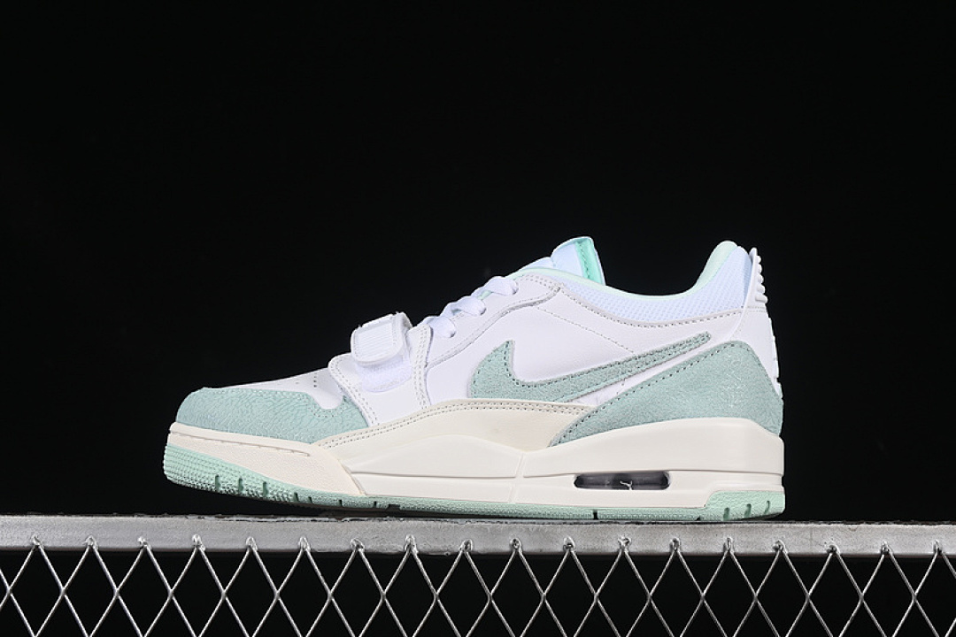Jordan [FQ7827-103]-[AIR JORDAN LEGACY 312 LOW WHITE/IGLOO/SAIL]-[WOMAN:36-39]-[MAN:40-47.5], photo 1