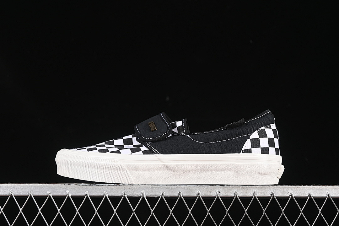 Unbranded [VN0A3J9FPZR]-[SLIP-ON CLASSIC CASUAL SNEAKERS WHITE/BLACK]-[WOMAN:35-39]-[MAN:40-44], photo 1