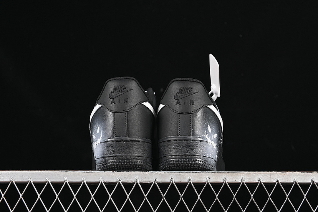 Nike [CW2288-018]-[AIR FORCE 1 07 LOW DEVIL SMILES WHITE/BLACK]-[WOMAN:36-39]-[MAN:40-45] - Image 14
