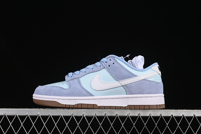 Nike DUNK LOW SB GUM PACK PSYCHIC BLUE/GLACIER BLUE/WHITE · IB6399-400, photo 1