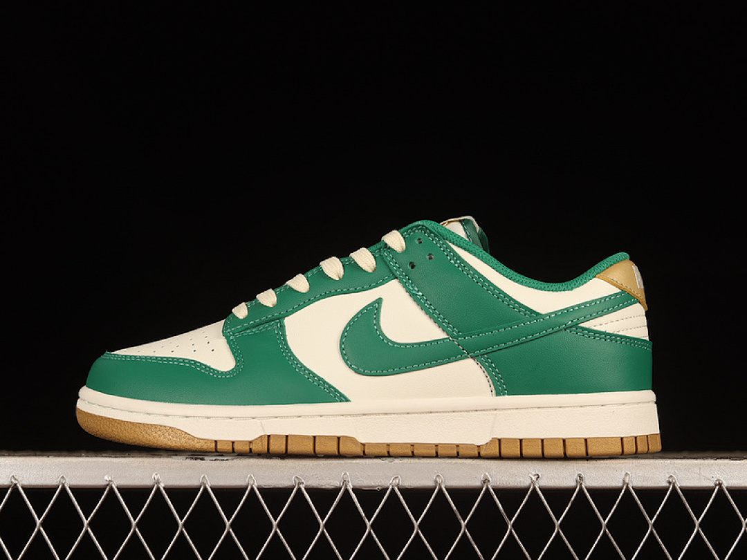 Unbranded [FB7173-131]-[DUNK LOW CHITE/SAIL/MALACHITE/METALLIC GOLD]-[WOMAN:36-39]-[MAN:40-47.5], photo 1