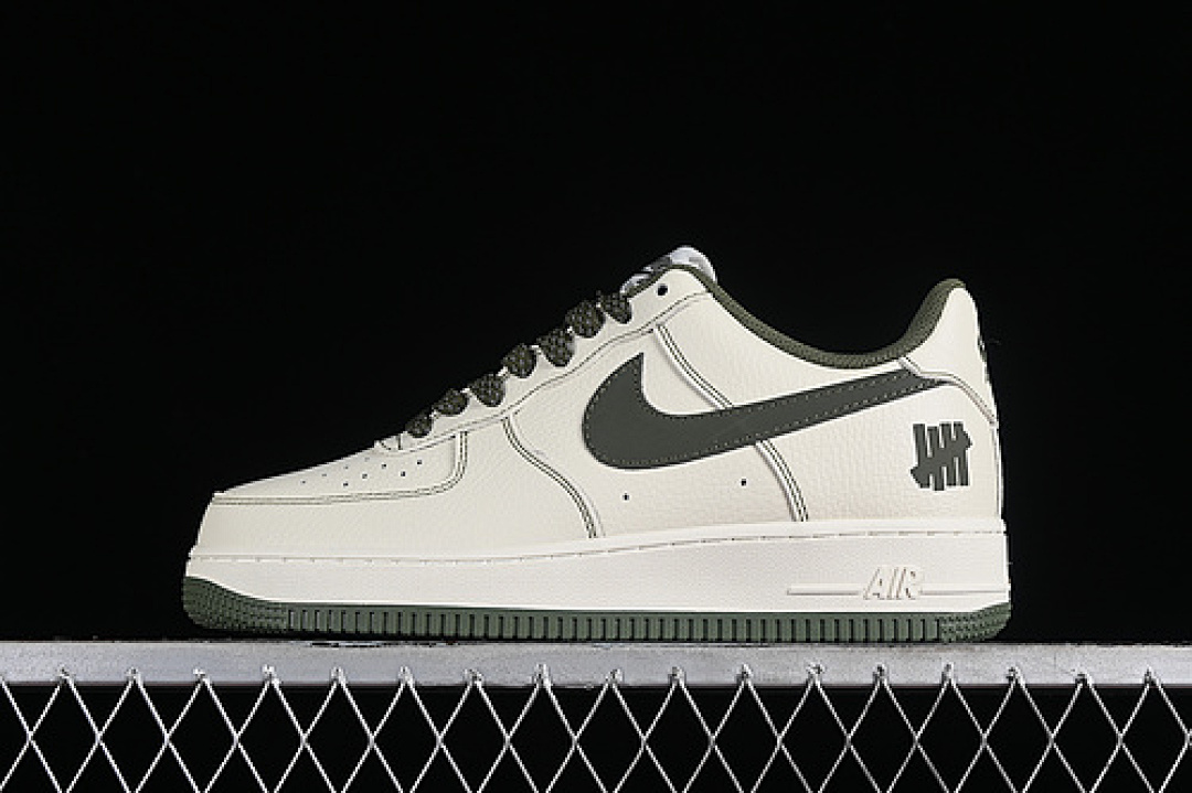 Nike Nike UNDEFEATED AIR FORCE 1 07 LOW WHITE/GREEN · UN2395-521, photo 1