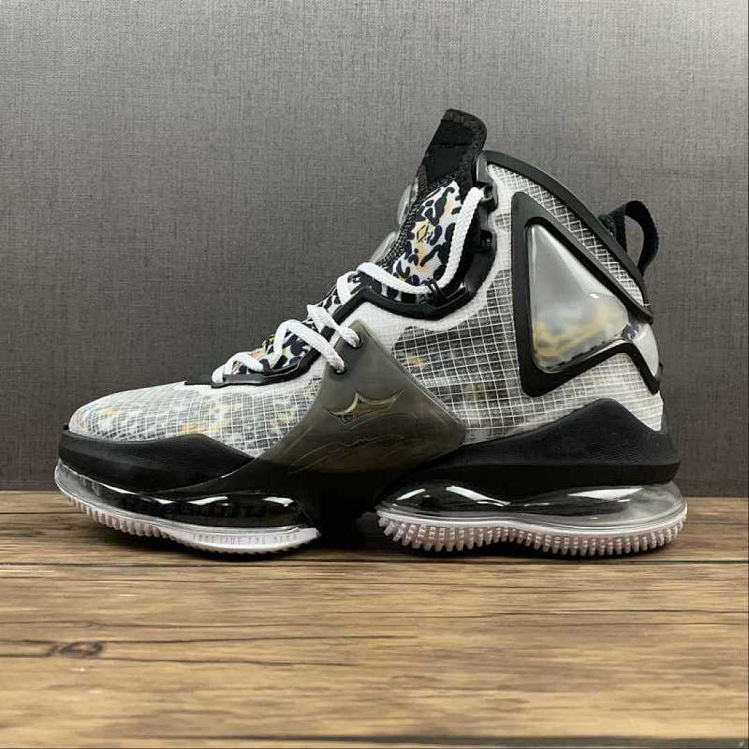 On Running [DC9340-100]-[LEBRON 19 EP LEOPARD WHITE/METALLIC GOLD/BLACK]-[MAN:40-46], photo 1