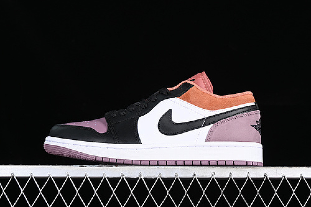 Jordan AIR Jordan 1 LOW SE WHITE/BLACK/PURPLE/BROWN · FB9907-102, photo 1