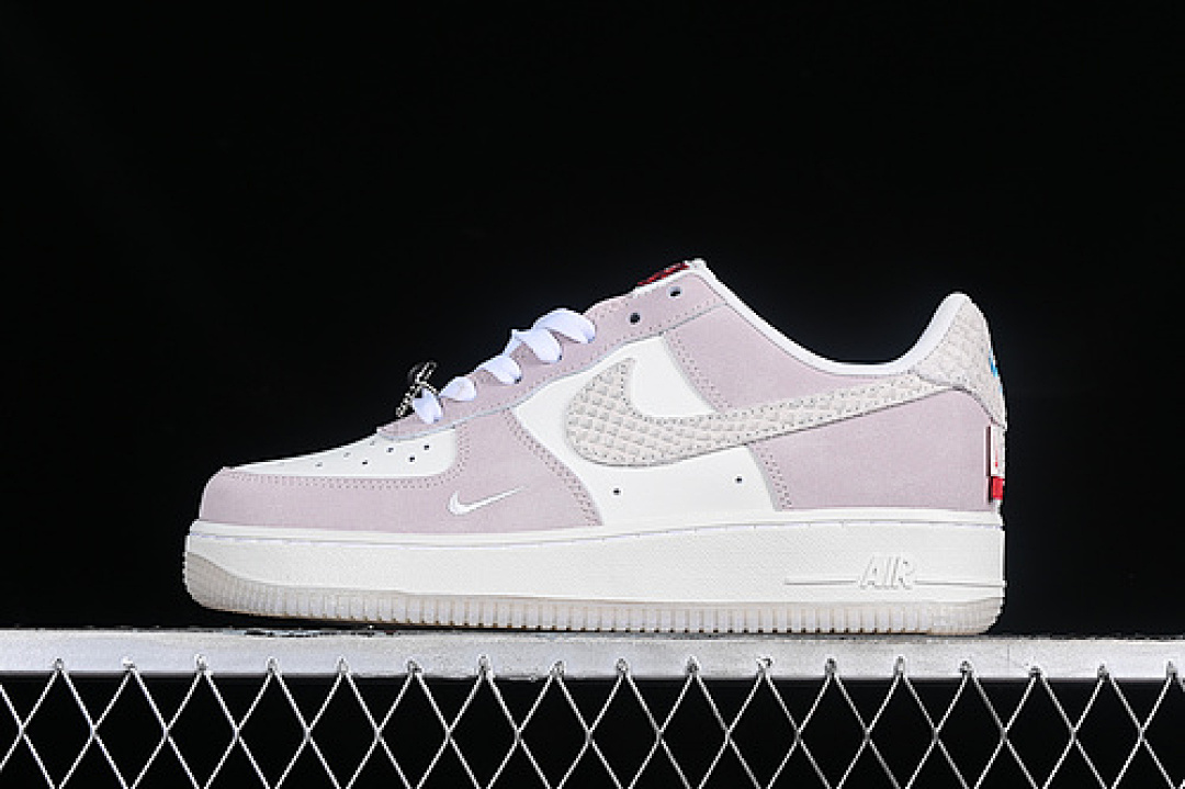 Nike [FZ5066-111]-[AIR FORCE 1 07 LOW WHITE/PINK]-[WOMAN:35.5-39]-[MAN:40-45], photo 1