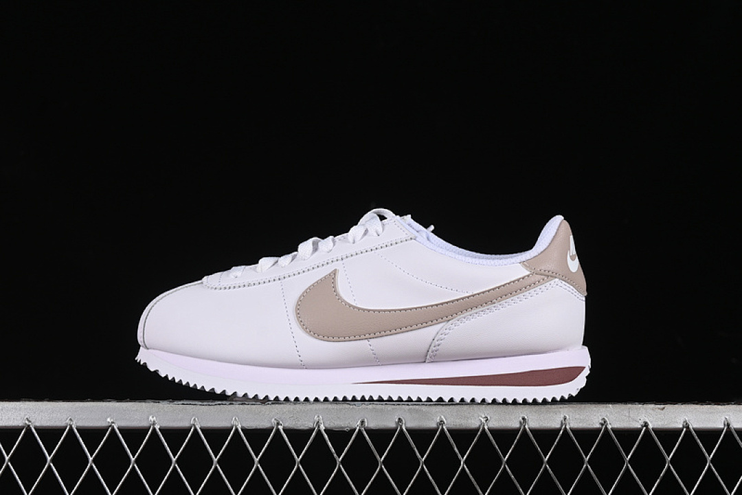 CLASSIC CORTEZ LEATHER WHITE/SMOKEY MAUVE/BLACK/PLATINUM VIOLET · DN1791-105, photo 1